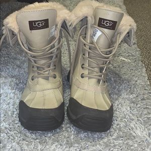 Ugg snow boots